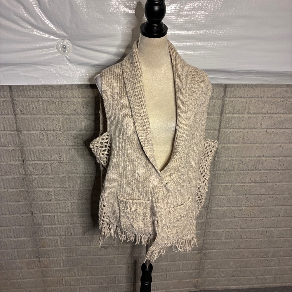 New Carrigkerry Handknits Ireland Wool Vest Shawl Collar Fringe Oatmeal Marl